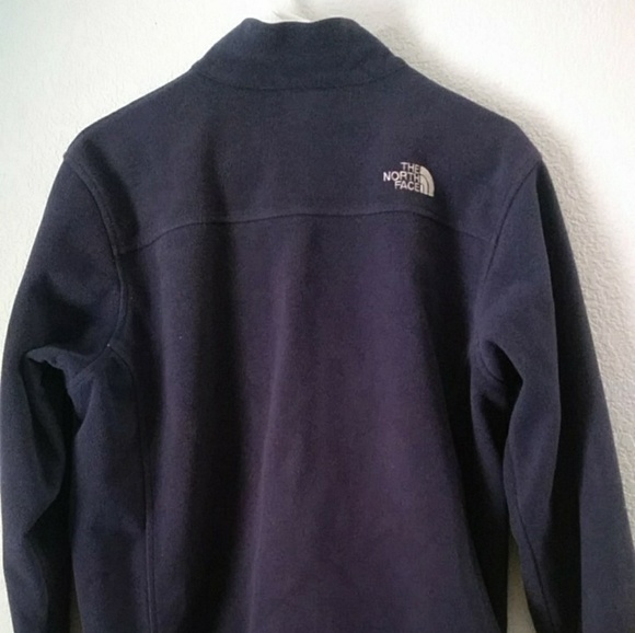 The North Face Zip-up Sweater(medium) - Picture 3 of 4